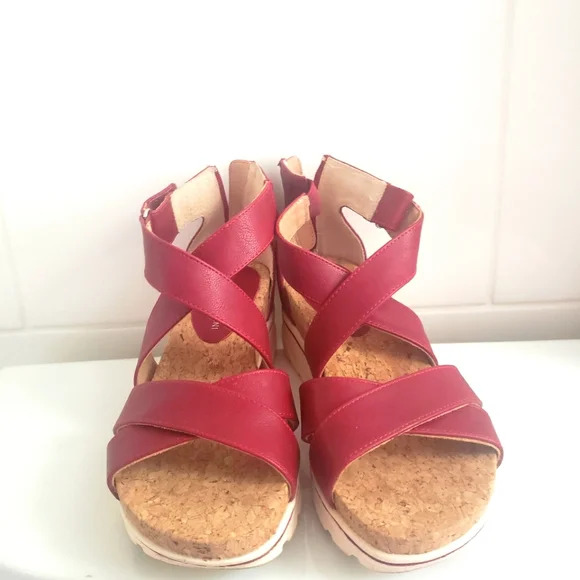 Rubber sole sporty comfort sandal - Picture 3 of 4